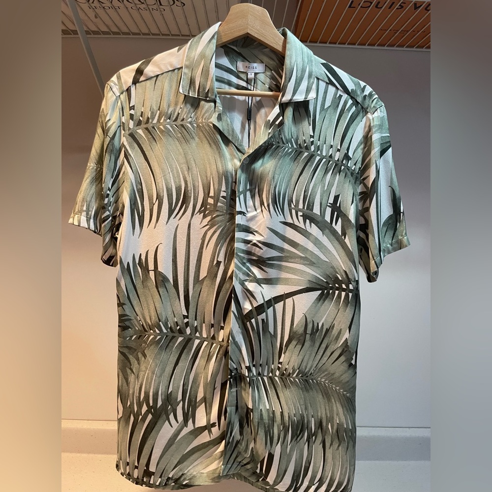 Short sleeved button down shirt by Reiss